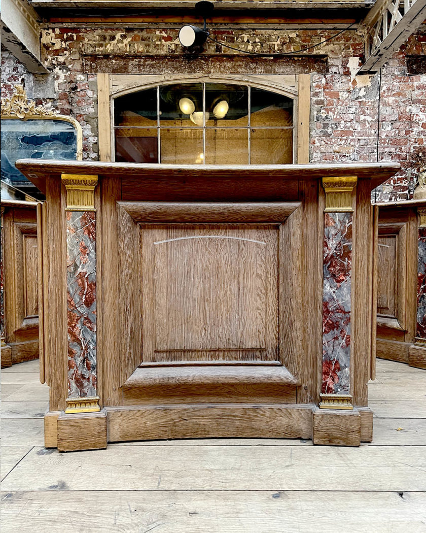 IMG_8534 | Matériaux Authentiques Lot de trois tables d'accueil cintrées