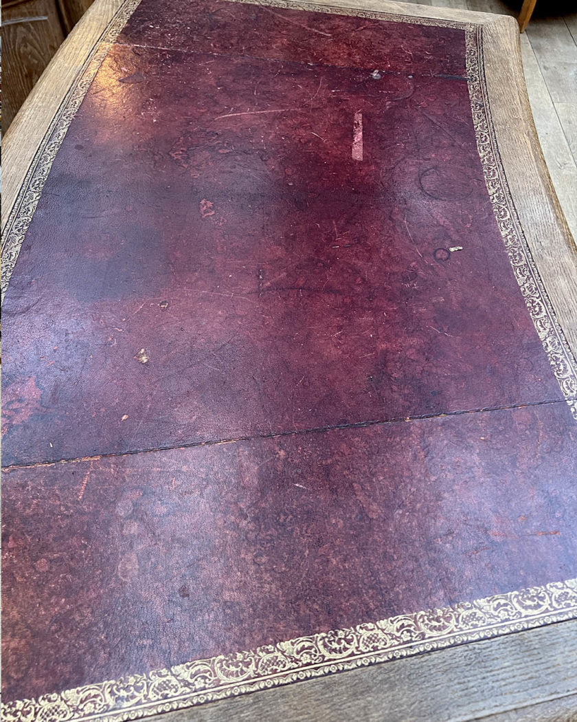 IMG_8538 | Matériaux Authentiques Lot de trois tables d'accueil cintrées