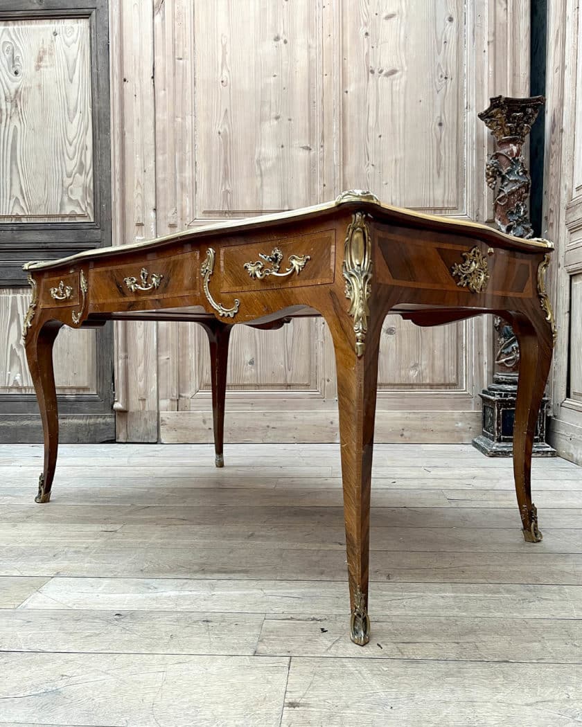 Bureau desprit Louis XV avec ses bronzes doré Maurice Rinck | Matériaux Authentiques Bureau d'esprit Louis XV avec ses bronzes doré Maurice Rinck