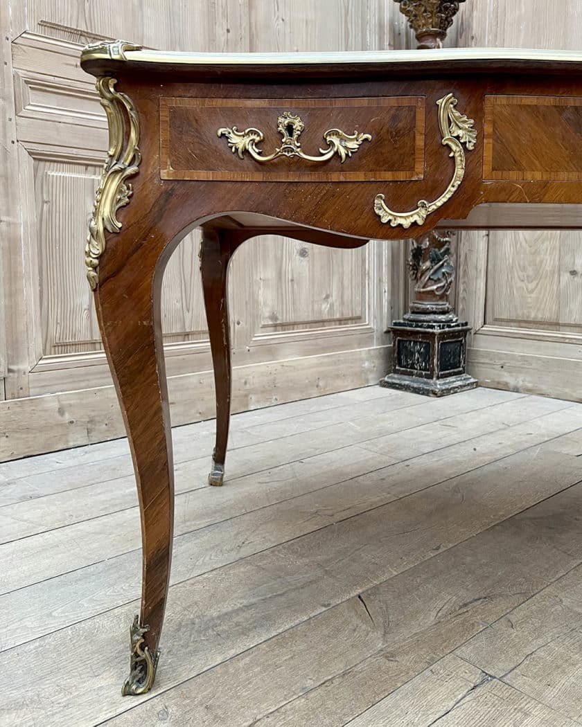 Bureau desprit Louis XV avec ses bronzes doré Maurice Rinck13 | Matériaux Authentiques Bureau d'esprit Louis XV avec ses bronzes doré Maurice Rinck