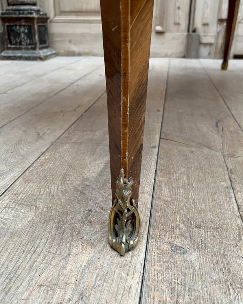 Bureau desprit Louis XV avec ses bronzes doré Maurice Rinck16 | Matériaux Authentiques Bureau d'esprit Louis XV avec ses bronzes doré Maurice Rinck