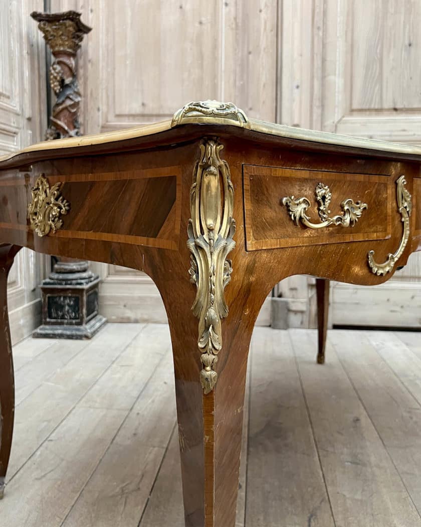 Bureau desprit Louis XV avec ses bronzes doré Maurice Rinck17 | Matériaux Authentiques Bureau d'esprit Louis XV avec ses bronzes doré Maurice Rinck