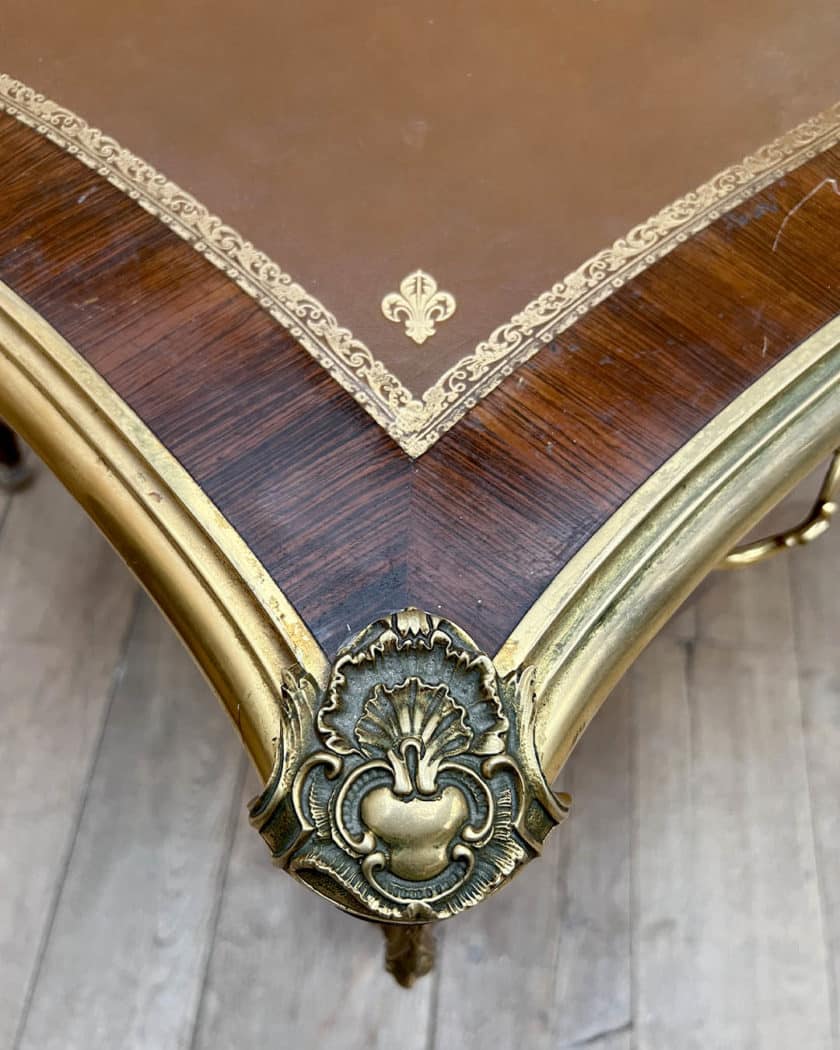 Bureau desprit Louis XV avec ses bronzes doré Maurice Rinck19 | Matériaux Authentiques Bureau d'esprit Louis XV avec ses bronzes doré Maurice Rinck