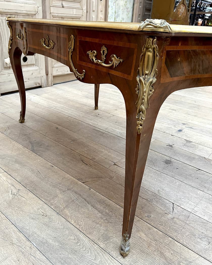 Bureau desprit Louis XV avec ses bronzes doré Maurice Rinck2 | Matériaux Authentiques Bureau d'esprit Louis XV avec ses bronzes doré Maurice Rinck