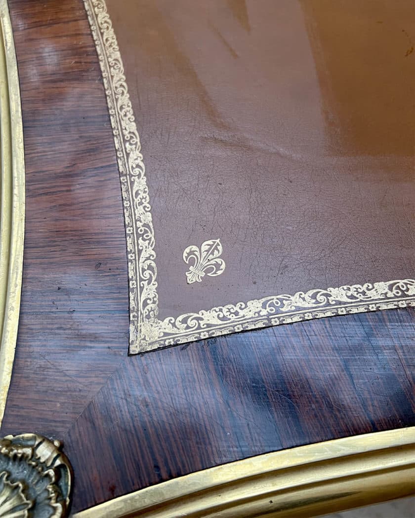 Bureau desprit Louis XV avec ses bronzes doré Maurice Rinck23 | Matériaux Authentiques Bureau d'esprit Louis XV avec ses bronzes doré Maurice Rinck