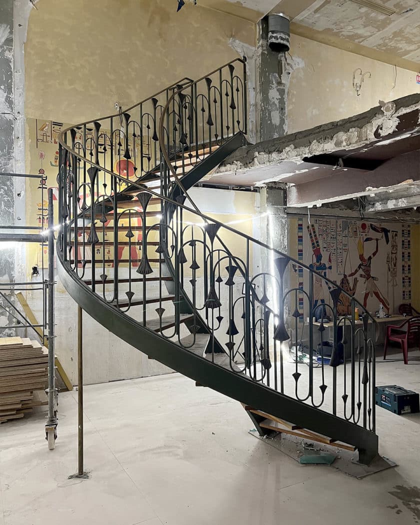 Escalier hélicoïdal en métal et bois1 | Matériaux Authentiques Escalier hélicoïdal en métal et bois