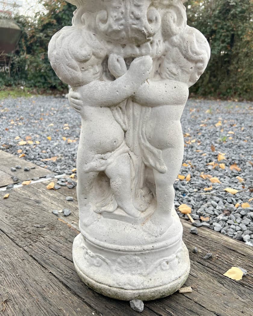 IMG_9059 | Matériaux Authentiques Paire de jardinières portées par 3 putti sculptés