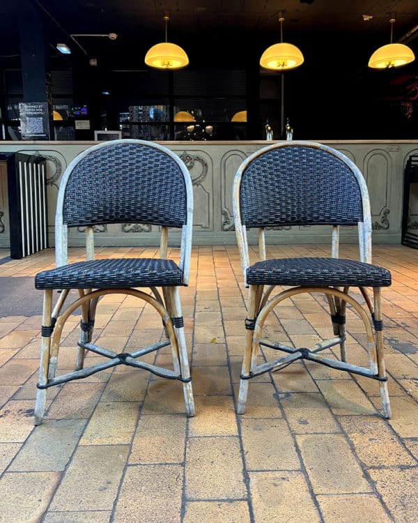 Lot de chaises de bistrot1 | Matériaux Authentiques Lot de chaises de bistrot